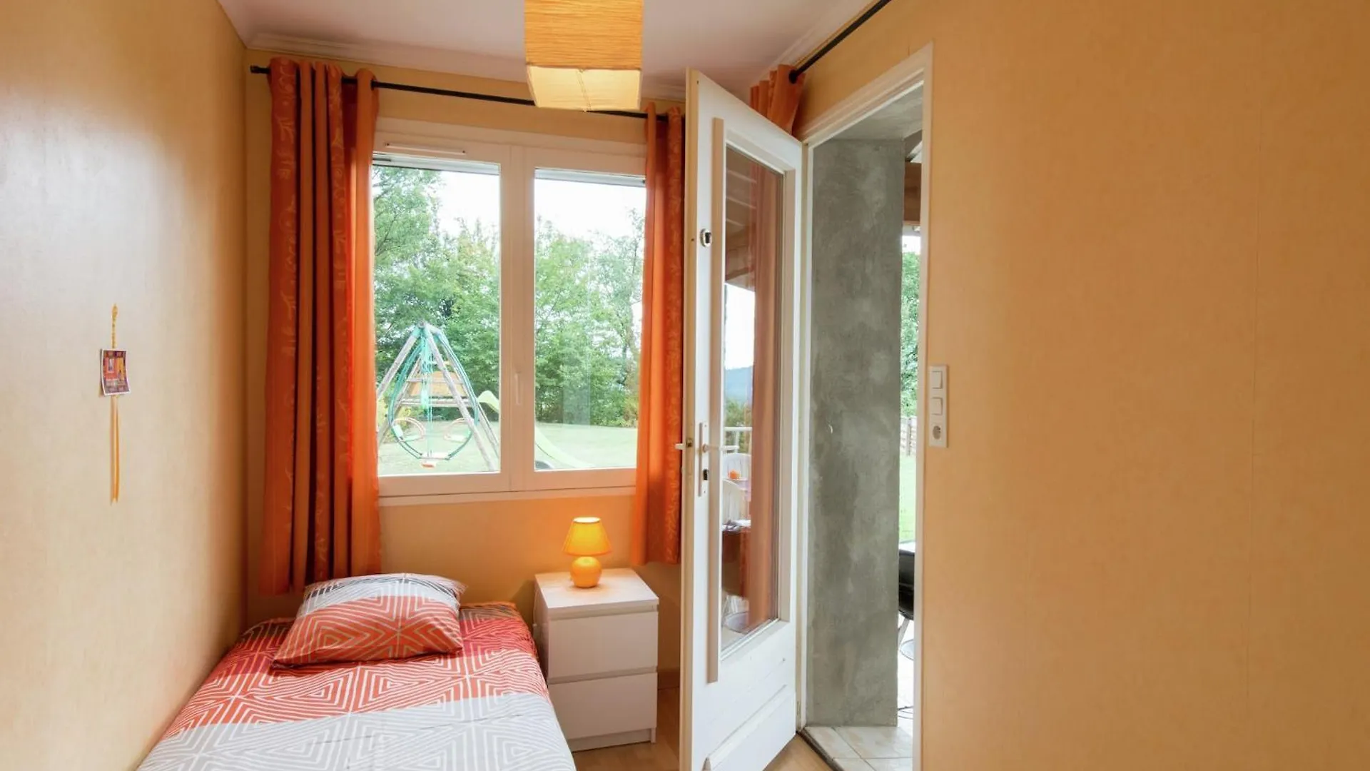 Holiday home Modern Vacation Home With Private Garden, Cleaning Included Bathernay France
